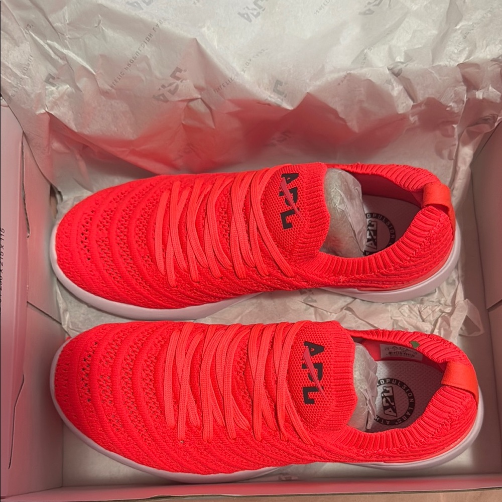 APL Women's Techloom Wave Athletic Shoes